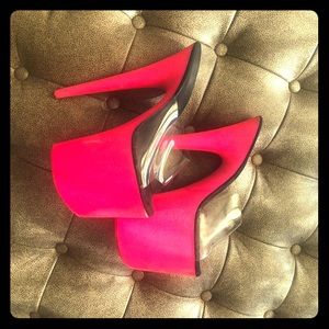 Size 9 pink glitter 8”